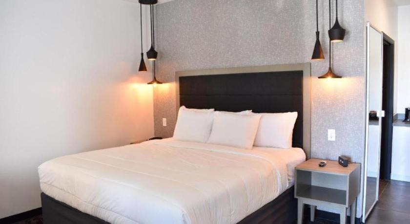 Bella Hotel