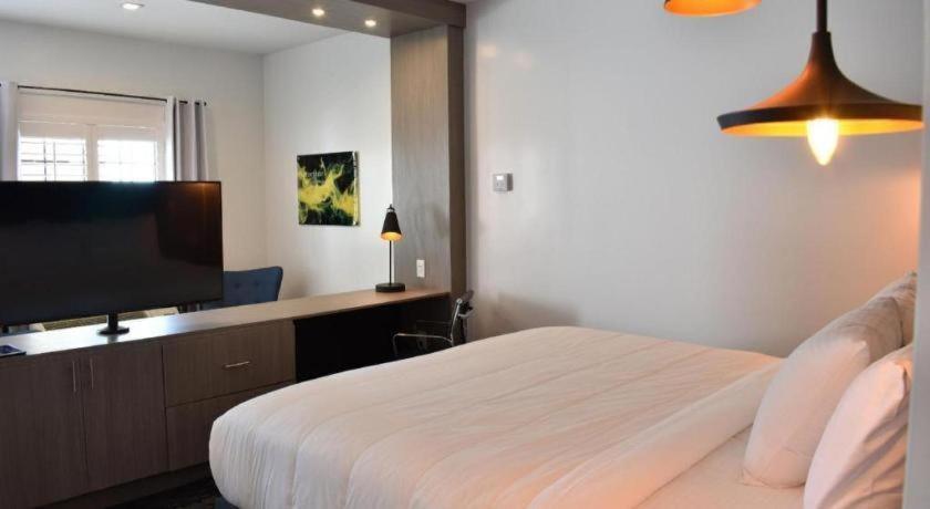 Bella Hotel Jersey Village
