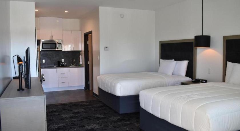 Hotel Bella Jersey Village